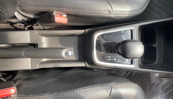 2022 Maruti Swift ZXI AMT, Petrol, Automatic, 31,362 km, Gear Lever