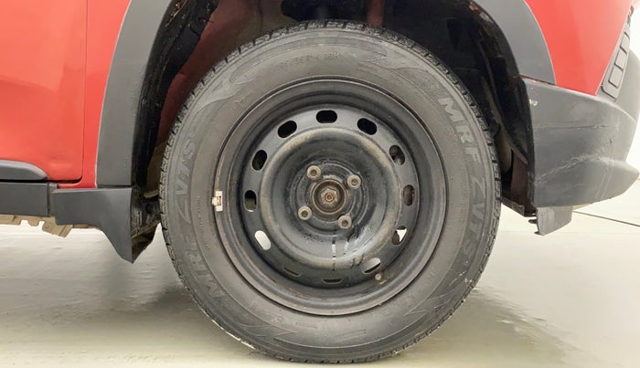 2016 Mahindra Kuv100 K6 5 STR, Petrol, Manual, 79,691 km, Right Front Wheel