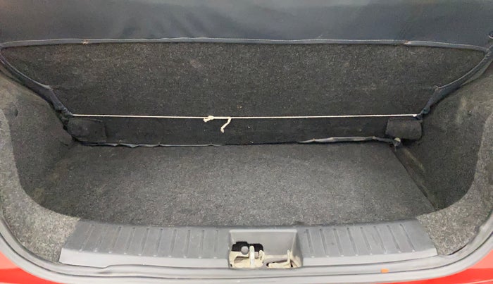 2016 Mahindra Kuv100 K6 5 STR, Petrol, Manual, 79,691 km, Boot Inside