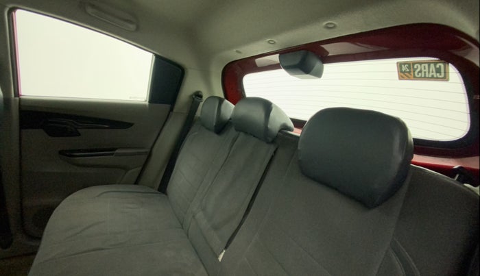 2016 Mahindra Kuv100 K6 5 STR, Petrol, Manual, 79,691 km, Right Side Rear Door Cabin