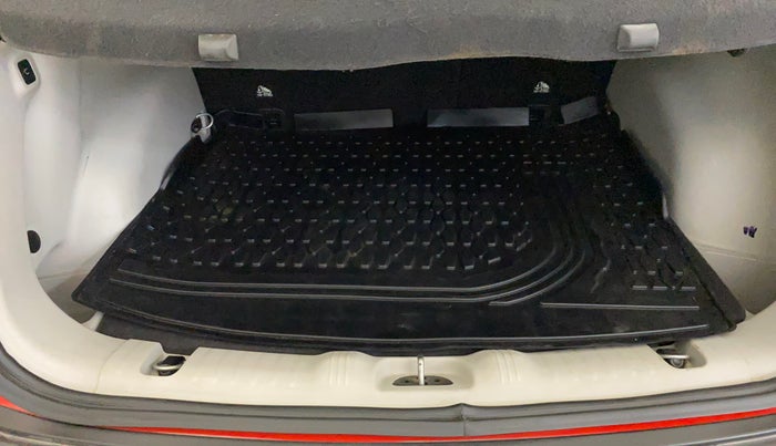 2021 Jeep Compass LIMITED (O) 2.0 DIESEL 4X4 AT, Diesel, Automatic, 41,696 km, Boot Inside