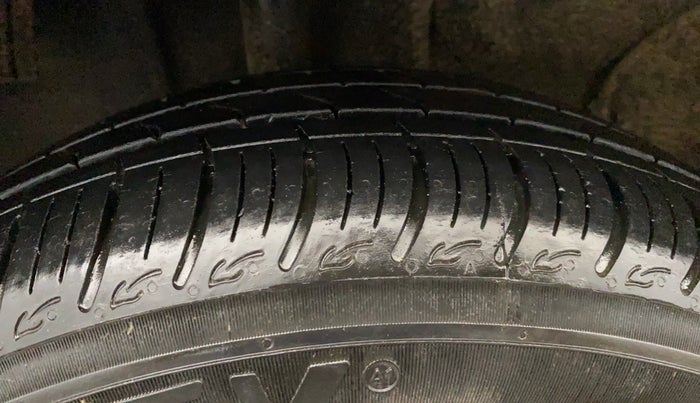2022 Tata Tiago XT (O) PETROL, Petrol, Manual, 2,819 km, Right Rear Tyre Tread
