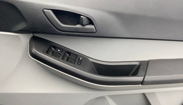 2022 Tata Tiago XT (O) PETROL, Petrol, Manual, 2,819 km, Driver Side Door Panels Control