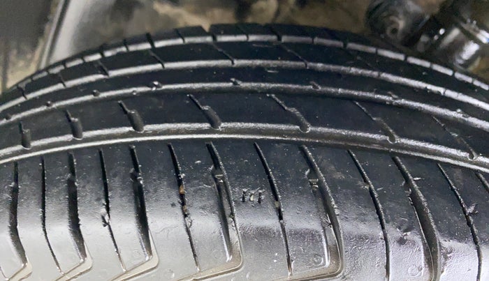 2021 Maruti New Wagon-R 1.0 Lxi (o) cng, CNG, Manual, 33,883 km, Left Front Tyre Tread