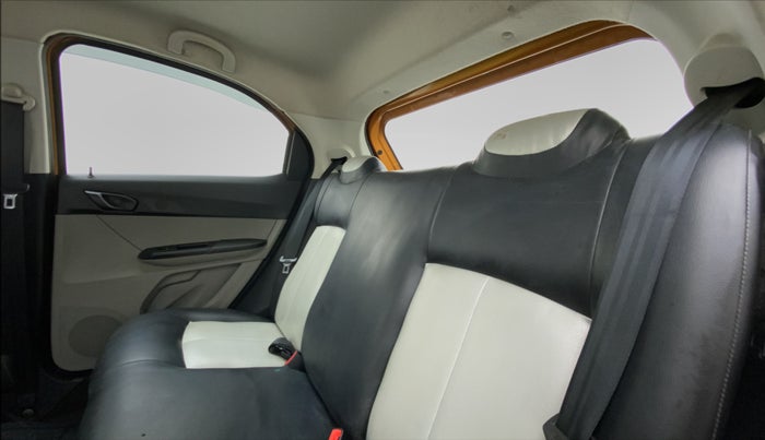 2016 Tata Tiago XT 1.2 REVOTRON, Petrol, Manual, 37,650 km, Right Side Rear Door Cabin