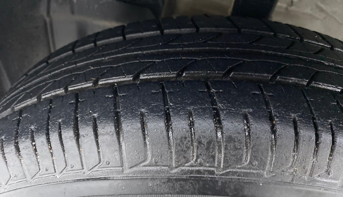 2020 Maruti New Wagon-R LXI 1.0 L, Petrol, Manual, 47,198 km, Left Front Tyre Tread