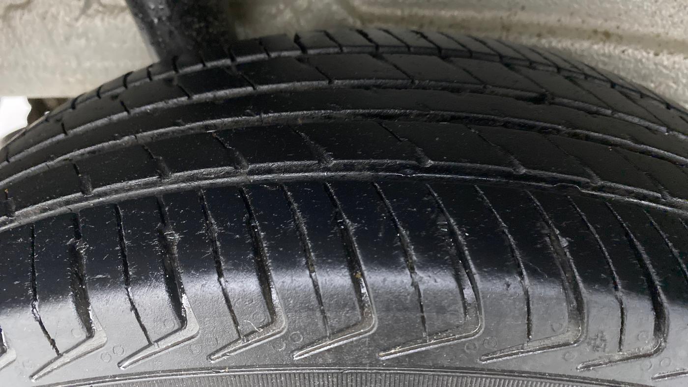 2020 Maruti New Wagon-R LXI 1.0 L, Petrol, Manual, 47,198 km, Right Rear Tyre Tread