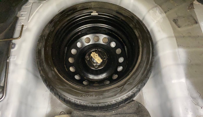 2015 Hyundai Verna FLUIDIC 1.6 CRDI S(O) 4S, Diesel, Manual, 99,607 km, Spare Tyre