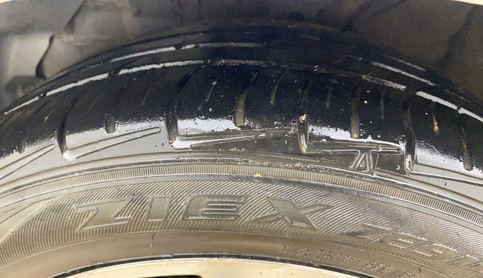 2015 Hyundai Verna FLUIDIC 1.6 CRDI S(O) 4S, Diesel, Manual, 99,607 km, Left Front Tyre Tread