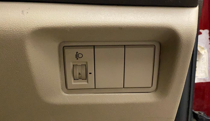2010 Hyundai i20 MAGNA (O) 1.2, Petrol, Manual, 65,702 km, Dashboard - Headlight height adjustment not working