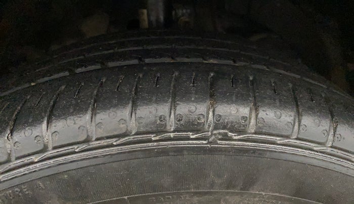 2020 Toyota Glanza G, Petrol, Manual, 84,448 km, Right Front Tyre Tread