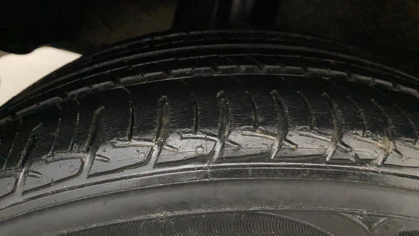 2020 Toyota Glanza G, Petrol, Manual, 84,448 km, Right Rear Tyre Tread