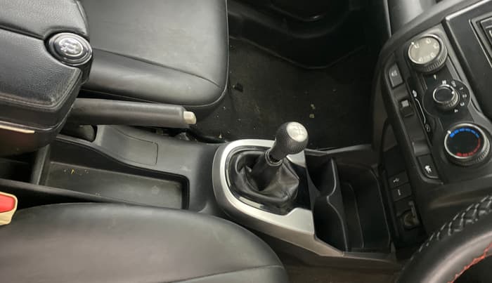2017 Honda Jazz 1.2L I-VTEC SV, Petrol, Manual, 34,549 km, Gear Lever