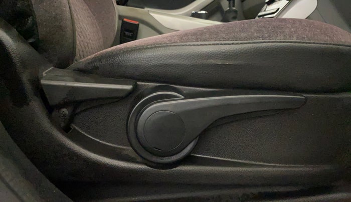 2018 Tata NEXON XZ PLUS PETROL, Petrol, Manual, 29,208 km, Driver Side Adjustment Panel