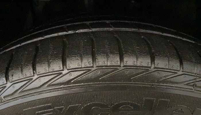 2018 Tata NEXON XZ PLUS PETROL, Petrol, Manual, 29,208 km, Right Front Tyre Tread