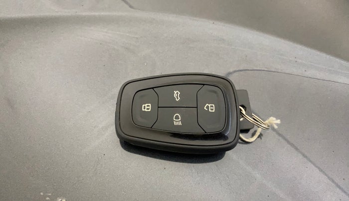 2018 Tata NEXON XZ PLUS PETROL, Petrol, Manual, 29,208 km, Key Close Up