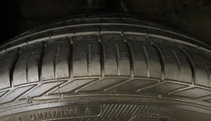 2018 Tata NEXON XZ PLUS PETROL, Petrol, Manual, 29,208 km, Right Rear Tyre Tread