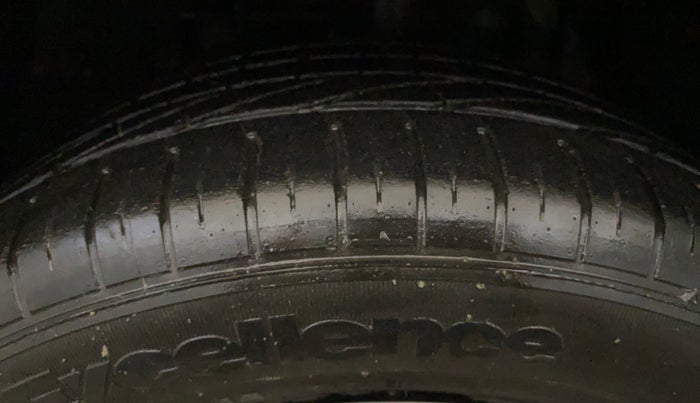 2018 Tata NEXON XZ PLUS PETROL, Petrol, Manual, 29,208 km, Left Front Tyre Tread