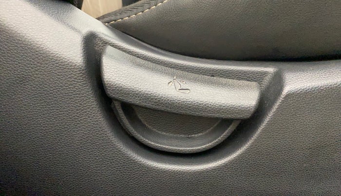 2014 Hyundai Grand i10 SPORTZ AT 1.2 KAPPA VTVT, Petrol, Automatic, 33,416 km, Driver Side Adjustment Panel