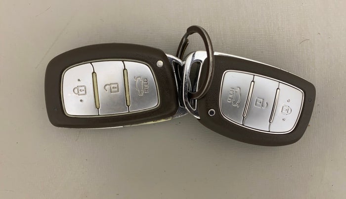 2014 Hyundai Grand i10 SPORTZ AT 1.2 KAPPA VTVT, Petrol, Automatic, 33,416 km, Key Close Up