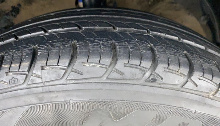 2018 Maruti Baleno DELTA PETROL 1.2, Petrol, Manual, 27,623 km, Right Front Tyre Tread