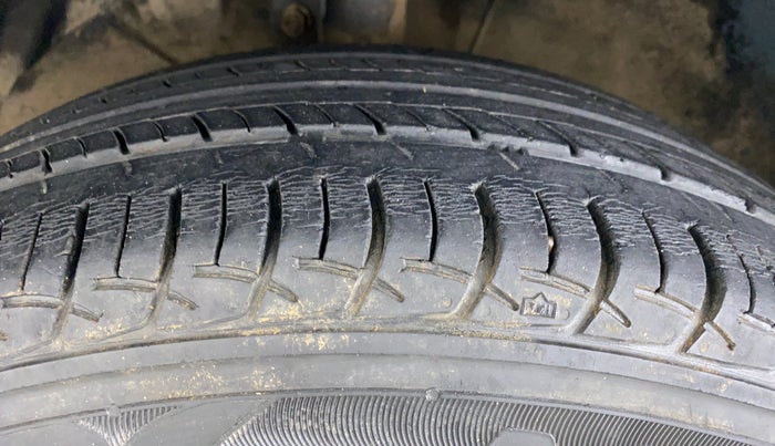 2018 Maruti Baleno DELTA PETROL 1.2, Petrol, Manual, 27,623 km, Left Front Tyre Tread