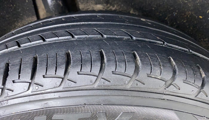 2018 Maruti Baleno DELTA PETROL 1.2, Petrol, Manual, 27,623 km, Right Rear Tyre Tread