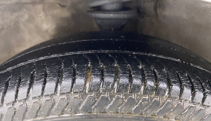 2013 Maruti Alto K10 VXI, Petrol, Manual, 62,715 km, Left Front Tyre Tread