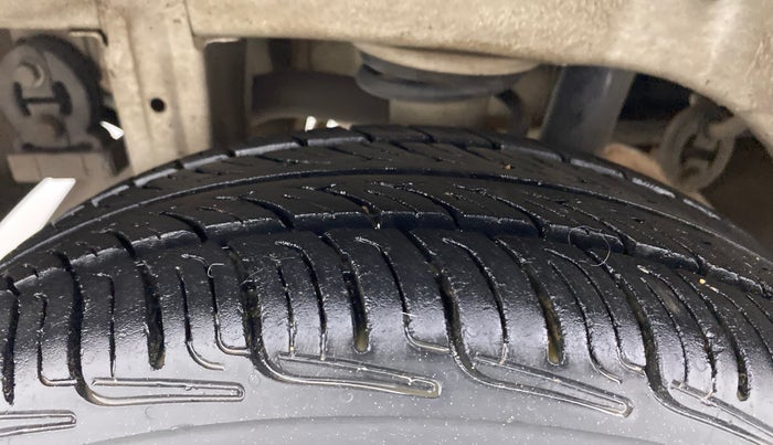 2013 Maruti Alto K10 VXI, Petrol, Manual, 62,715 km, Right Rear Tyre Tread