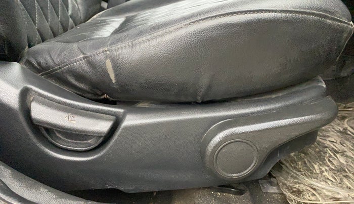 2015 Hyundai Grand i10 ASTA AT 1.2 KAPPA VTVT, Petrol, Automatic, 78,356 km, Driver Side Adjustment Panel