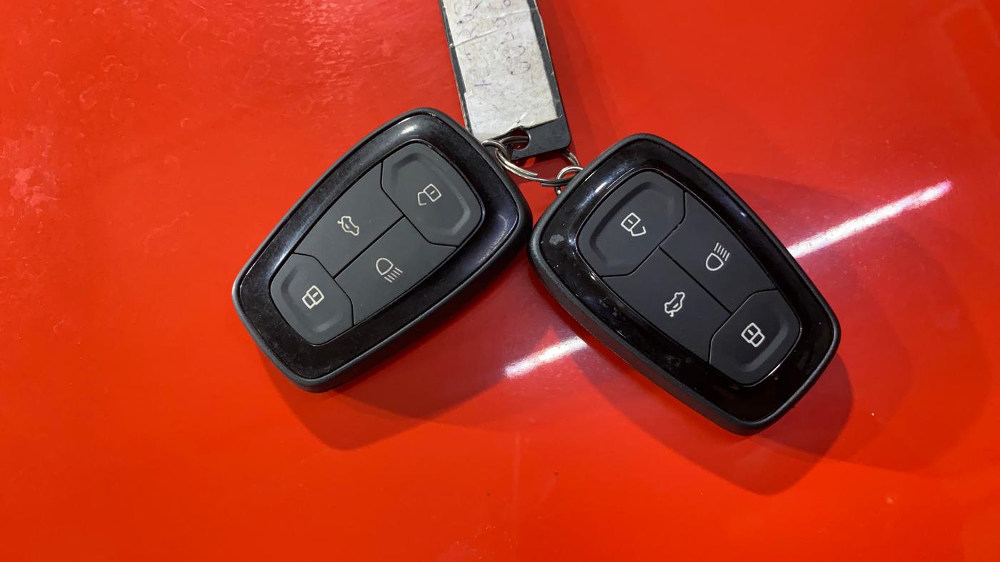2025 Tata ALTROZ Accomplished Plus S Petrol 6DCT, Petrol, Automatic, 803 km, Key Close Up