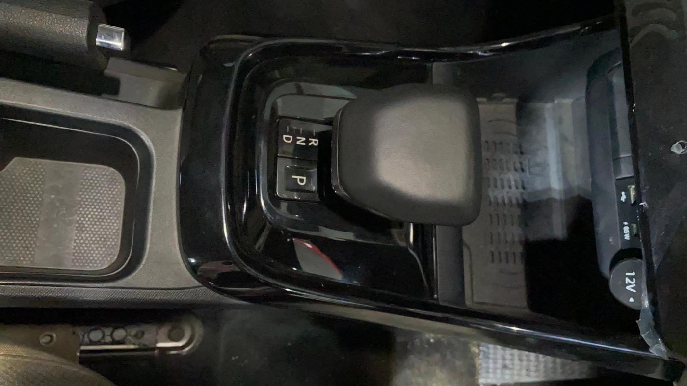 2025 Tata ALTROZ Accomplished Plus S Petrol 6DCT, Petrol, Automatic, 803 km, Gear Lever
