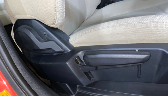 2025 Tata ALTROZ Accomplished Plus S Petrol 6DCT, Petrol, Automatic, 831 km, Driver Side Adjustment Panel