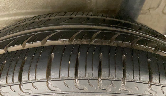 2019 Maruti New Wagon-R VXI (O) 1.2 AMT, Petrol, Automatic, 100 km, Left Rear Tyre Tread