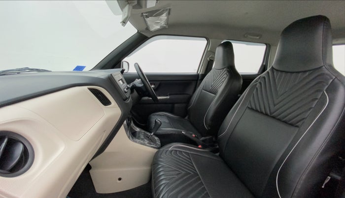 2019 Maruti New Wagon-R VXI (O) 1.2 AMT, Petrol, Automatic, 100 km, Right Side Front Door Cabin