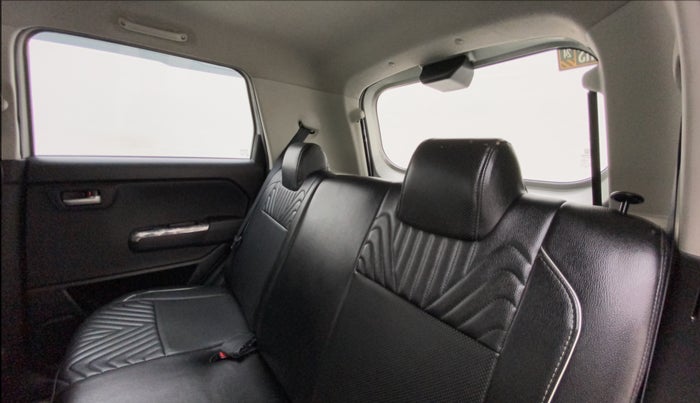 2019 Maruti New Wagon-R VXI (O) 1.2 AMT, Petrol, Automatic, 100 km, Right Side Rear Door Cabin