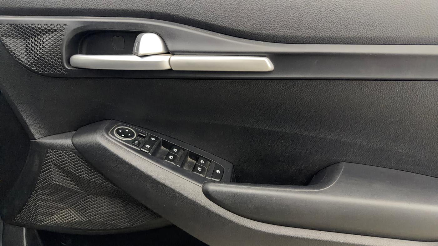 2020 KIA SELTOS HTK PLUS 1.5 DIESEL, Diesel, Manual, 71,068 km, Driver Side Door Panels Control