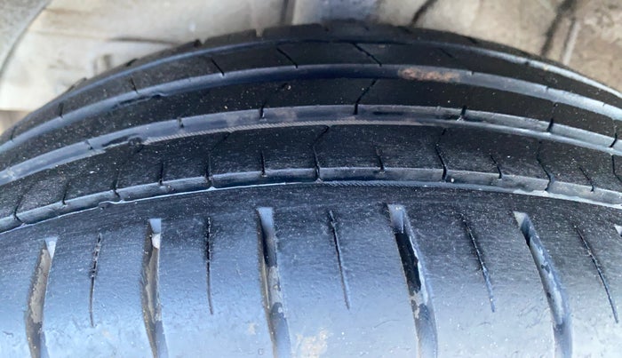 2018 Hyundai Elite i20 ASTA 1.2 (O), Petrol, Manual, 35,102 km, Right Rear Tyre Tread