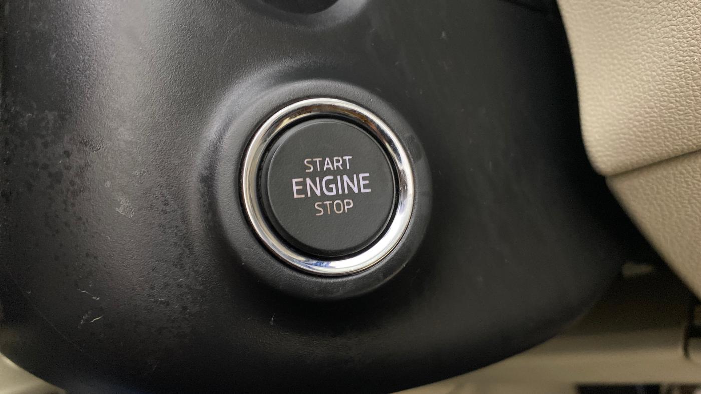 2023 Skoda SLAVIA AMBITION 1.0L TSI MT, Petrol, Manual, 49,091 km, Keyless Start/ Stop Button