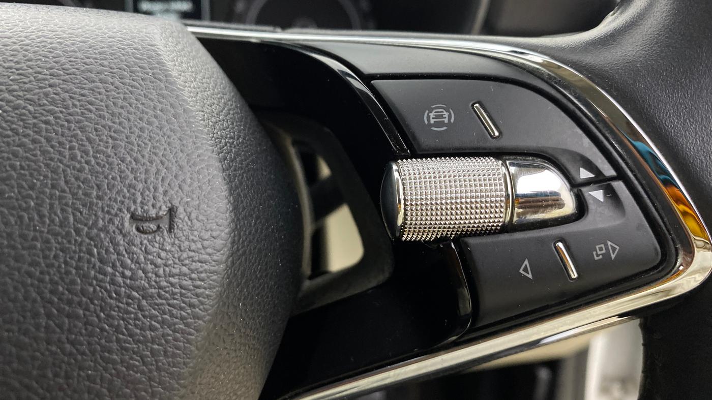 2023 Skoda SLAVIA AMBITION 1.0L TSI MT, Petrol, Manual, 49,091 km, Adaptive Cruise Control