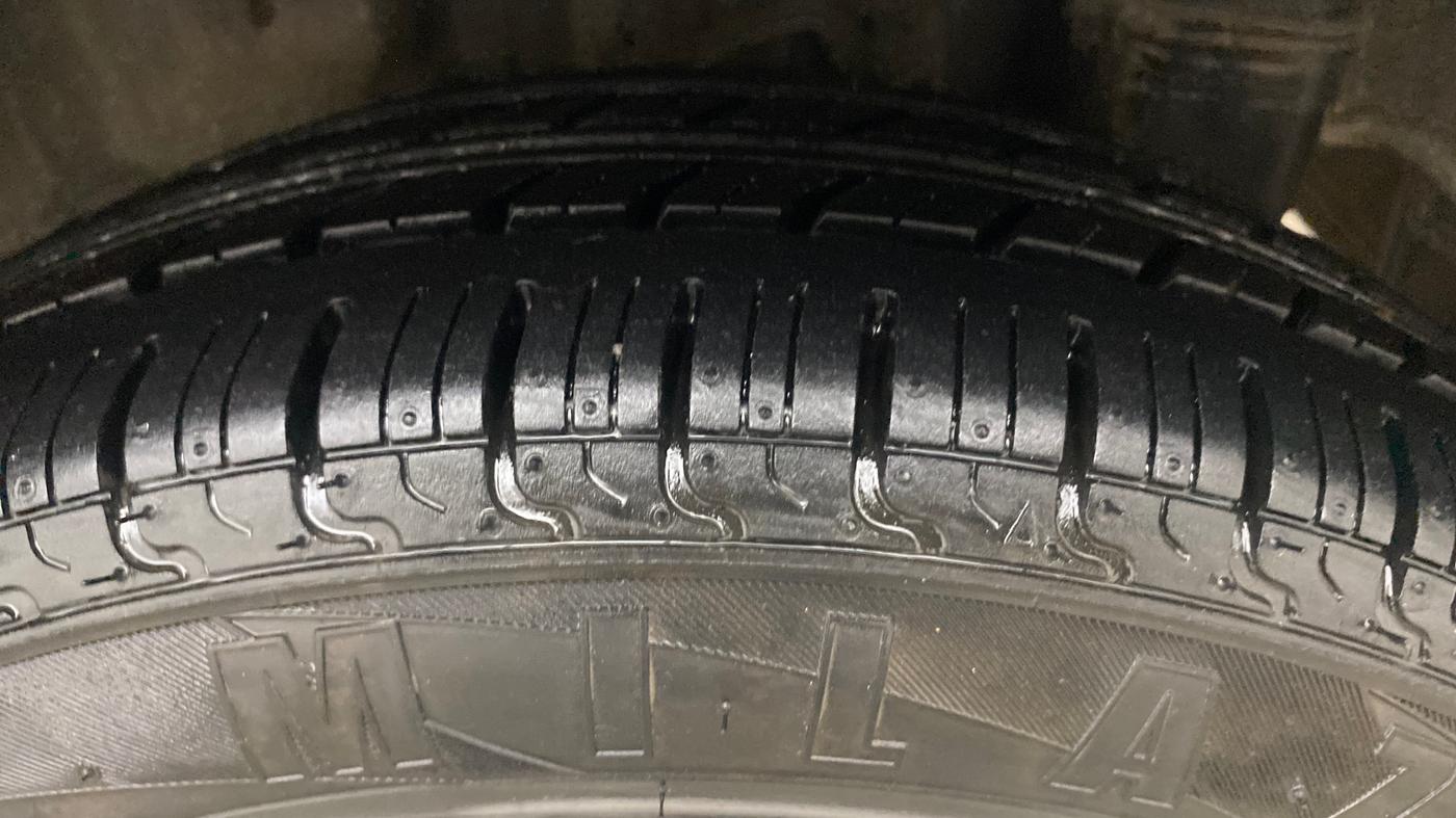 2018 Hyundai Eon SPORTZ, Petrol, Manual, 69,193 km, Left Rear Tyre Tread