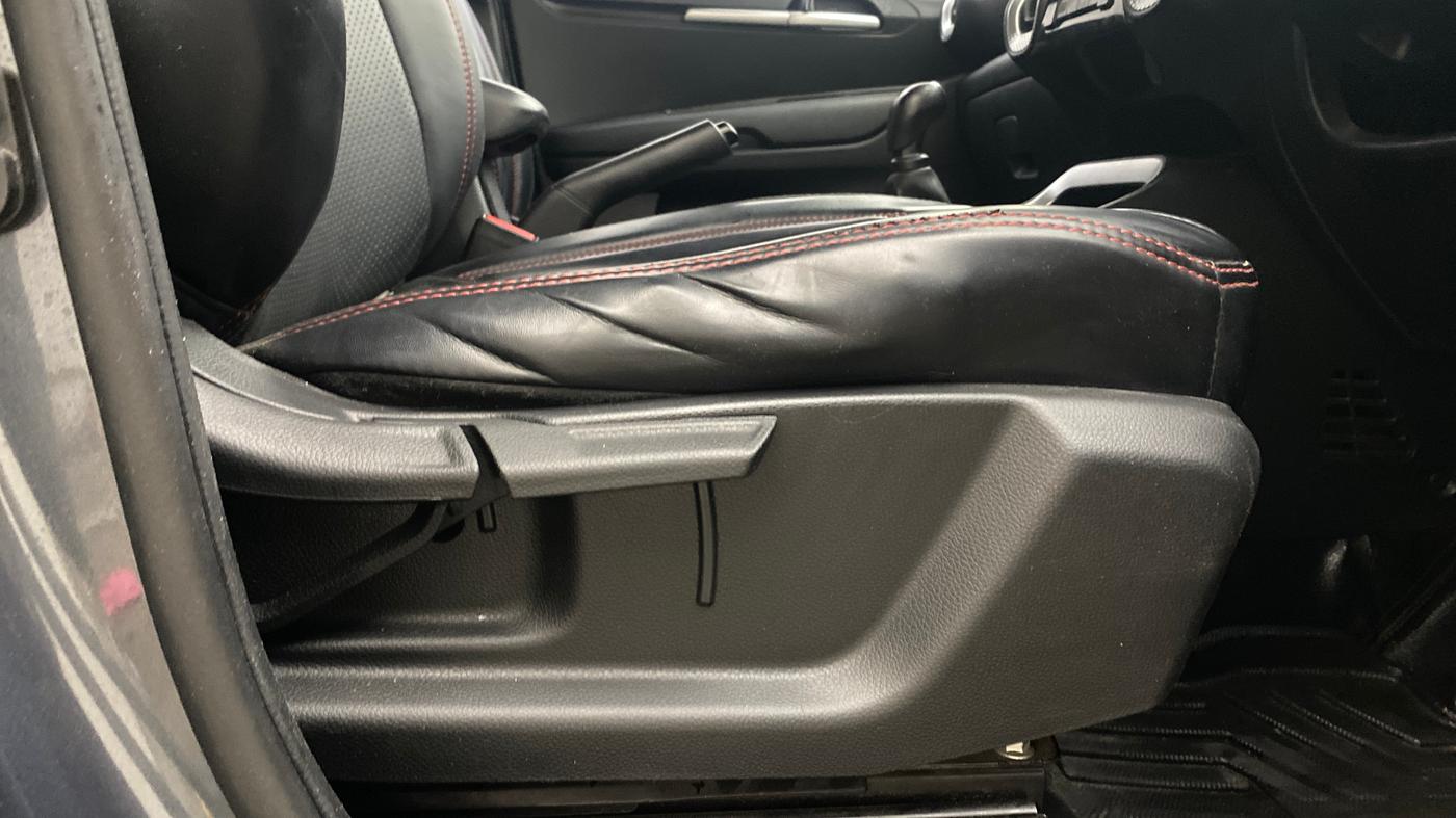 2022 KIA SONET HTK PLUS 1.2, Petrol, Manual, 73,745 km, Driver Side Adjustment Panel
