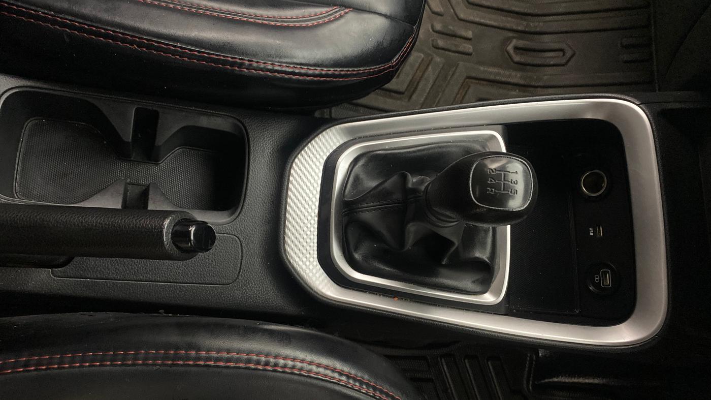 2022 KIA SONET HTK PLUS 1.2, Petrol, Manual, 73,745 km, Gear Lever