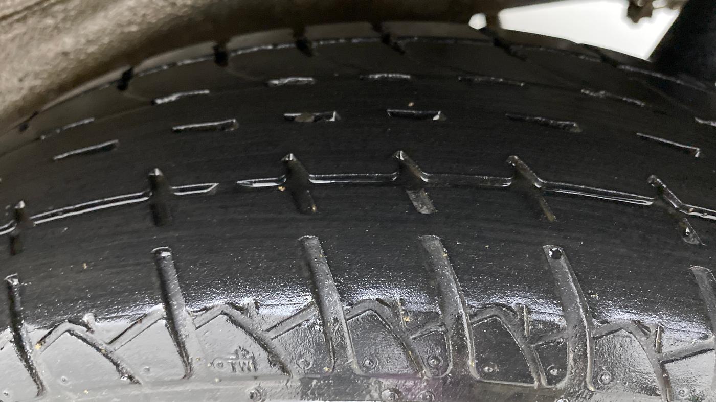 2018 Maruti Wagon R 1.0 LXI CNG, CNG, Manual, 20,650 km, Left Rear Tyre Tread