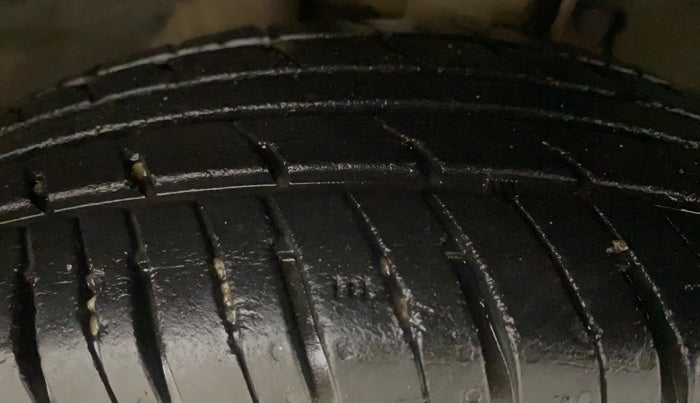 2017 Renault Kwid RXT 0.8, Petrol, Manual, 45,145 km, Right Front Tyre Tread