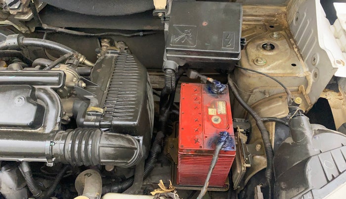 2017 Renault Kwid RXT 0.8, Petrol, Manual, 45,145 km, Engine View - Left