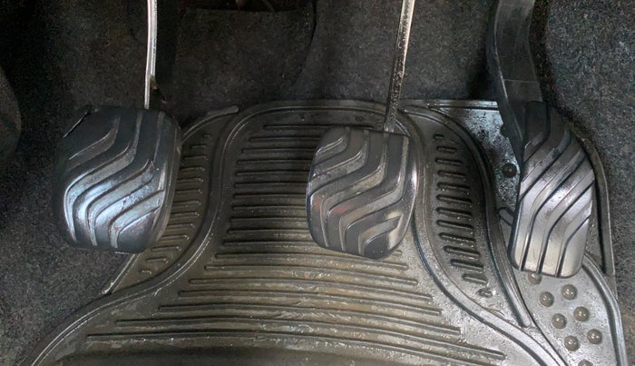 2017 Renault Kwid RXT 0.8, Petrol, Manual, 45,145 km, Pedals