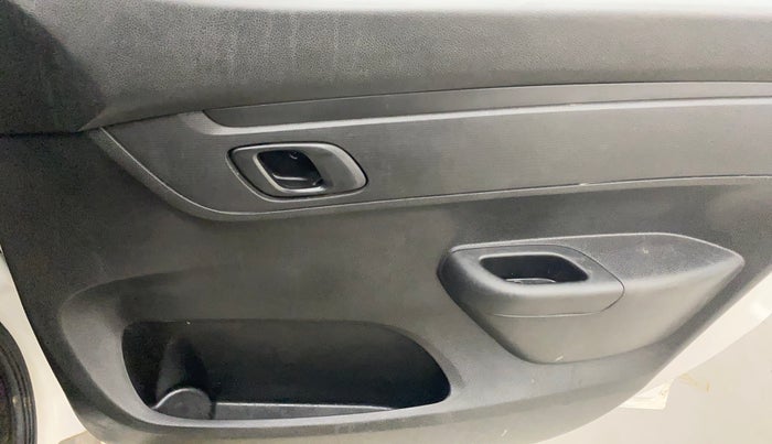 2017 Renault Kwid RXT 0.8, Petrol, Manual, 45,145 km, Driver Side Door Panels Control