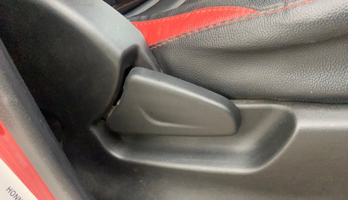 2018 Datsun Redi Go T(O) 1.0 AMT, Petrol, Automatic, 82,507 km, Driver Side Adjustment Panel