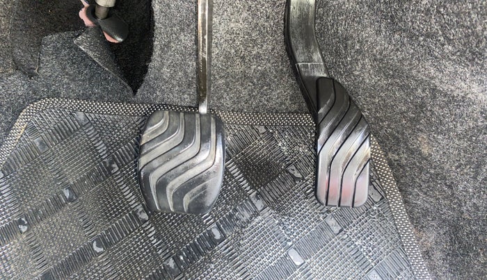 2018 Datsun Redi Go T(O) 1.0 AMT, Petrol, Automatic, 82,507 km, Pedals